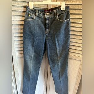 GLORIA VANDERBILT Vintage Jeans w/Gold Swan Logo on Front pocket Size 10 woman’s